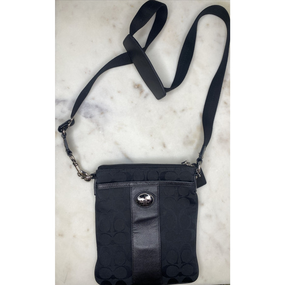 Coach Purse Black Swingpack Crossbody Signature Monogram Canvas Casual Handbag - Picture 1 of 11